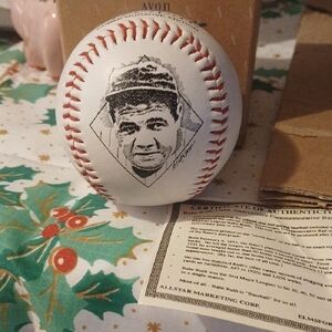 Babe Ruth "100th Anniversary Commemorative Baseball  With  certificate And Box